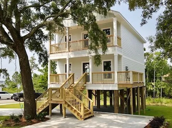 759 Bay Breeze Dr, Biloxi, MS 39532