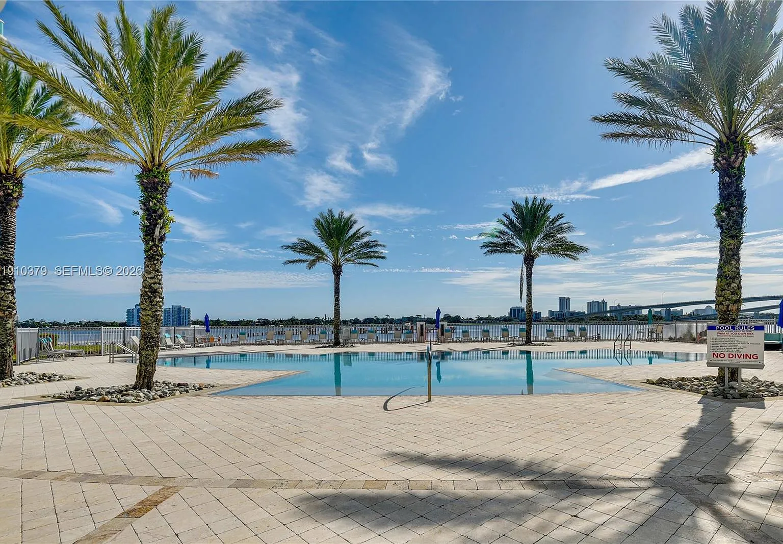 Marina Grande On The Halif — Photo 1