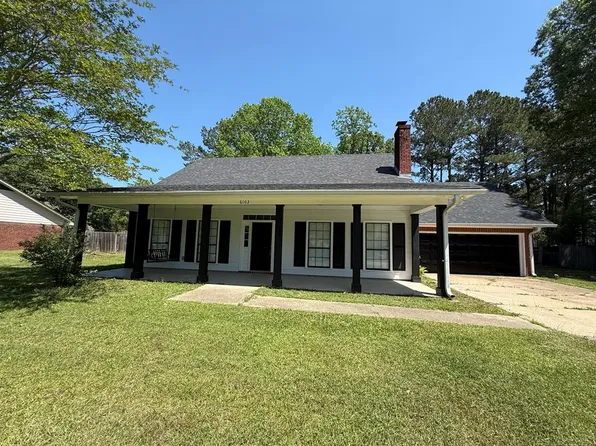 6103 Lancelot Ln, Vicksburg, MS 39180