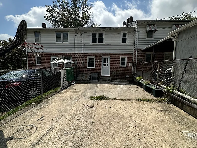 741 Rockland St #1 — Photo 3