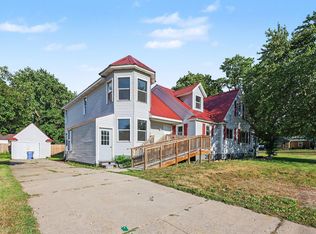 631 Three Mile Rd NE, Grand Rapids, MI 49505