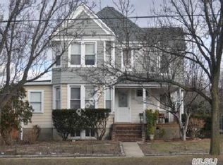 1243 154th St, Whitestone, NY 11357