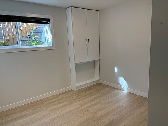 5th image of 8903 123rd Ave NW #L