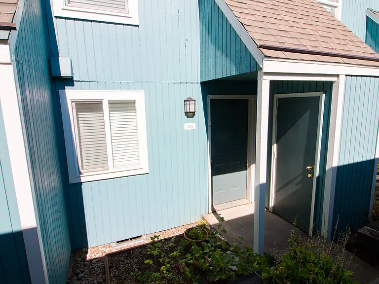 Columbia Crest Townhomes — Photo 7