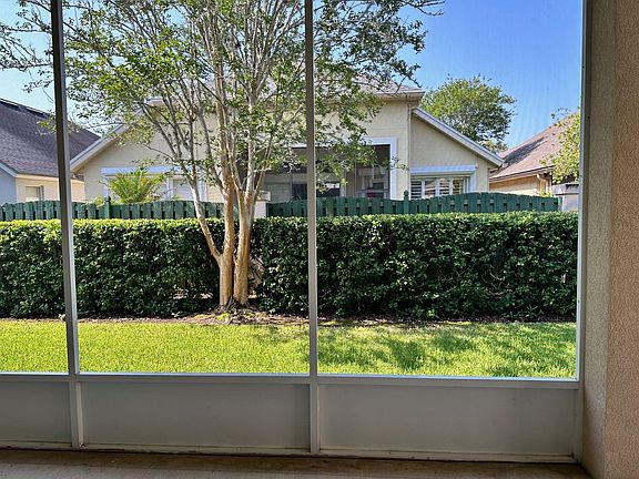 3rd image of 233 Island Green Dr