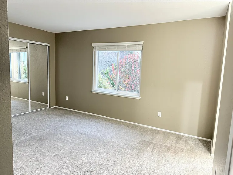 301 Tradewinds Dr — Photo 11