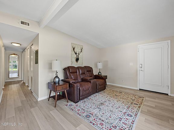 4th image of 3017 LORMAN Drive
