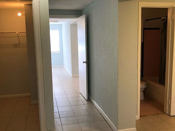 2nd image of 1023 1st St N APT 21