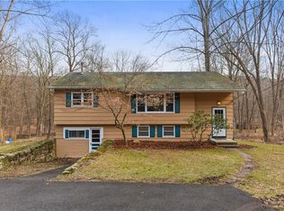 682 Sprout Brook Rd, Putnam Valley, NY 10579