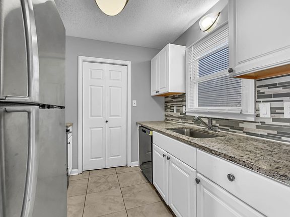 5th image of 773 Spees Dr