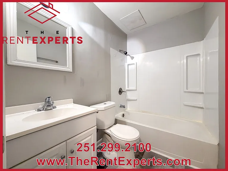 5809 Old Shell Rd #B2 — Photo 10