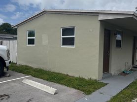 5521 SW 34th St, Hollywood, FL
