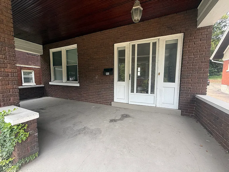 1013 Delta Ave — Photo 19