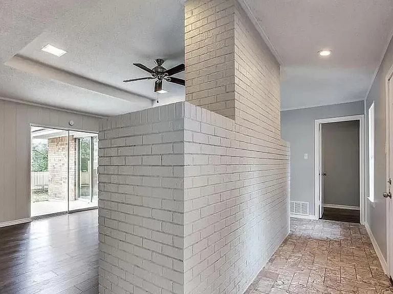 726 Cottonwood Cir — Photo 33