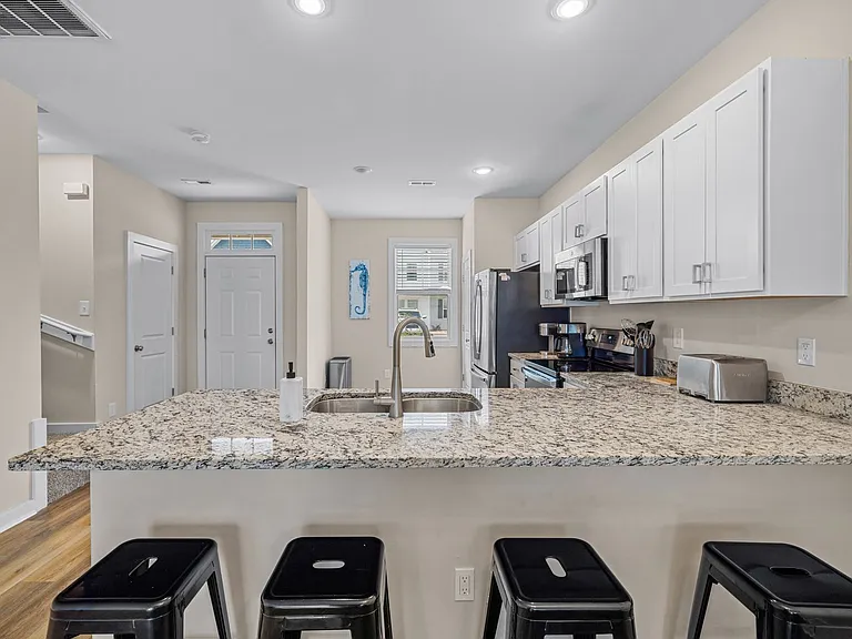306 Starfish Ln — Photo 10