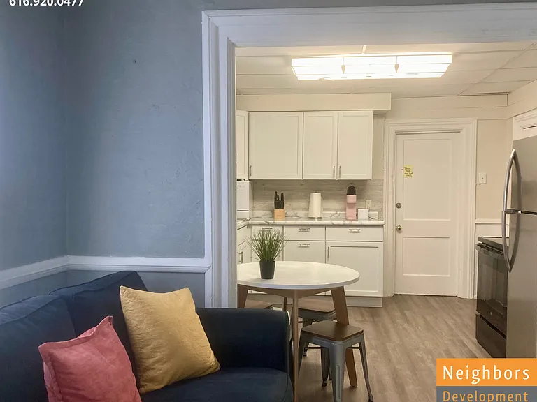 19 Palmer St NE #1 — Photo 7