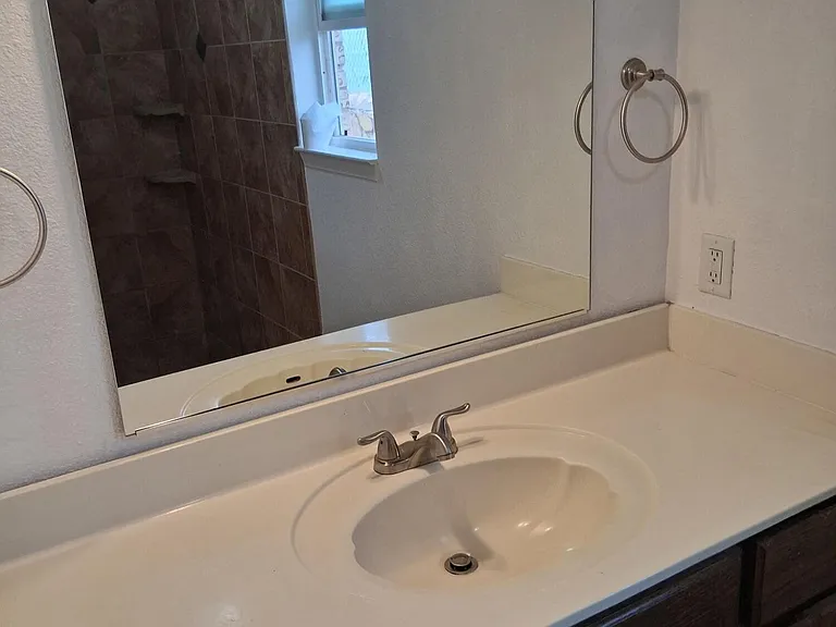 2807 Beachcomber Dr — Photo 5
