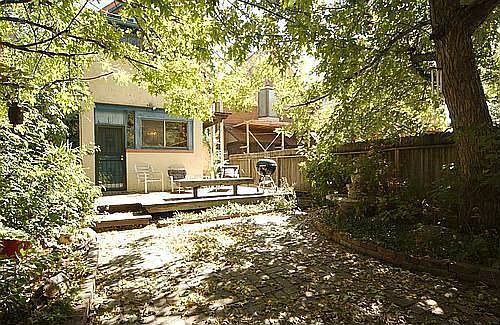 Large Courtyard!