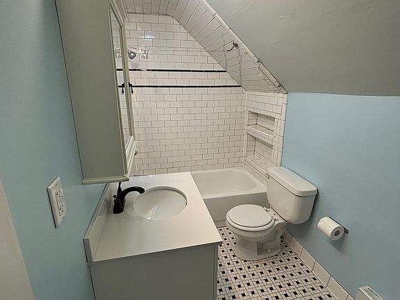 4th image of 364 E 14th Ave #364