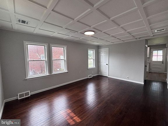 3rd image of 36 Arbor Ave