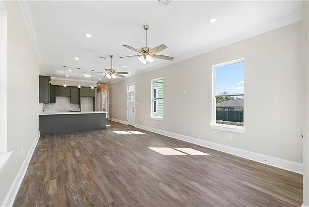 3 bed, 2.0 bath, 1710 sqft, $2,600 — Photo 3