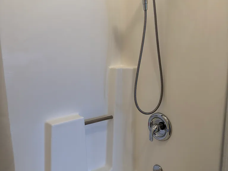 440 Anderwood Ct — Photo 6