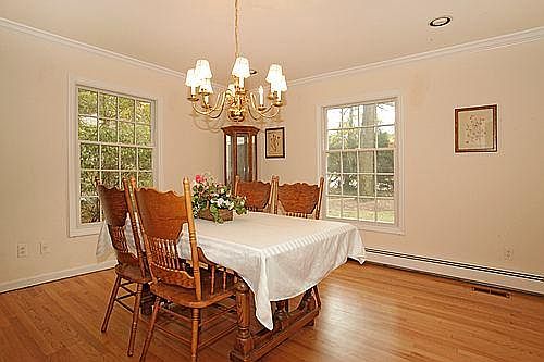 4th image of 388 Lake View Dr