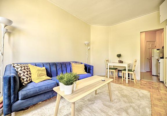 2nd image of 318 E 59th St APT 1A