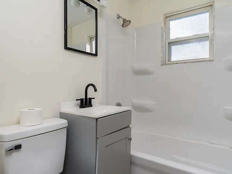 1305 King Ave #F — Photo 10