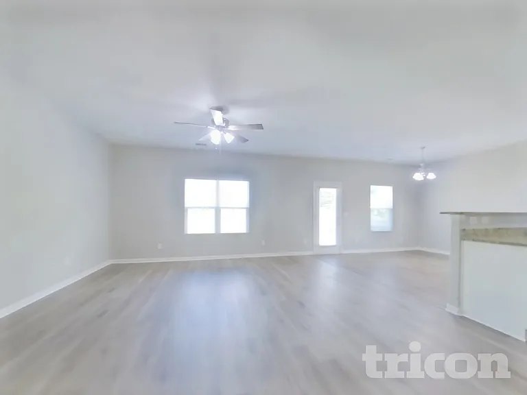 9203 Putnam Pl — Photo 3