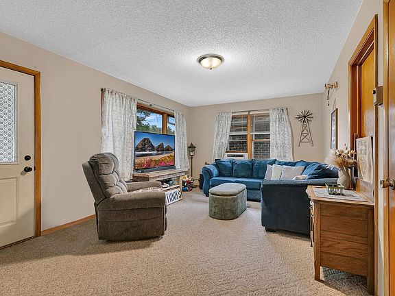 3rd image of 109 1st Ave NE