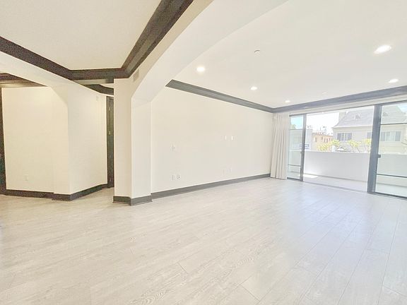 2nd image of 1110 Glenville Dr #201