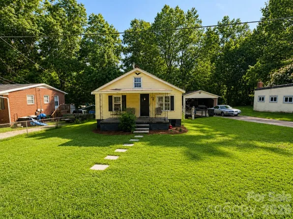 312 S Miller Ave, Statesville, NC 28677