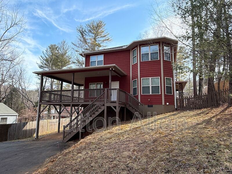 1st image of 22 Bassett Rd