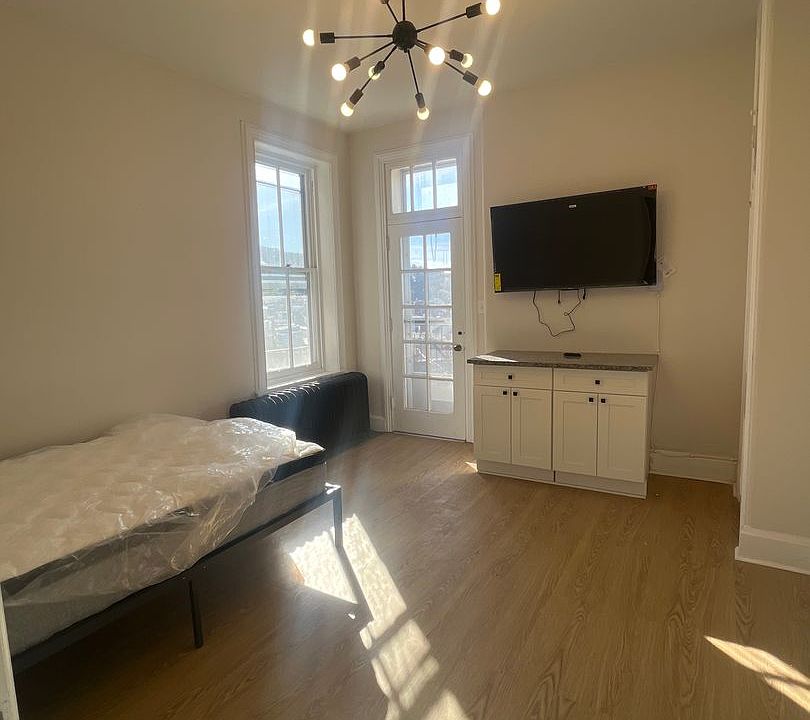 2nd image of 1216 Perkiomen Ave #10
