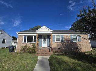 804 Old Town Dr, Colonial Heights, VA 23834