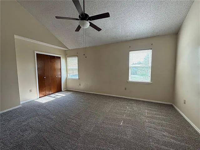 131 Kingspoint Blvd — Photo 19