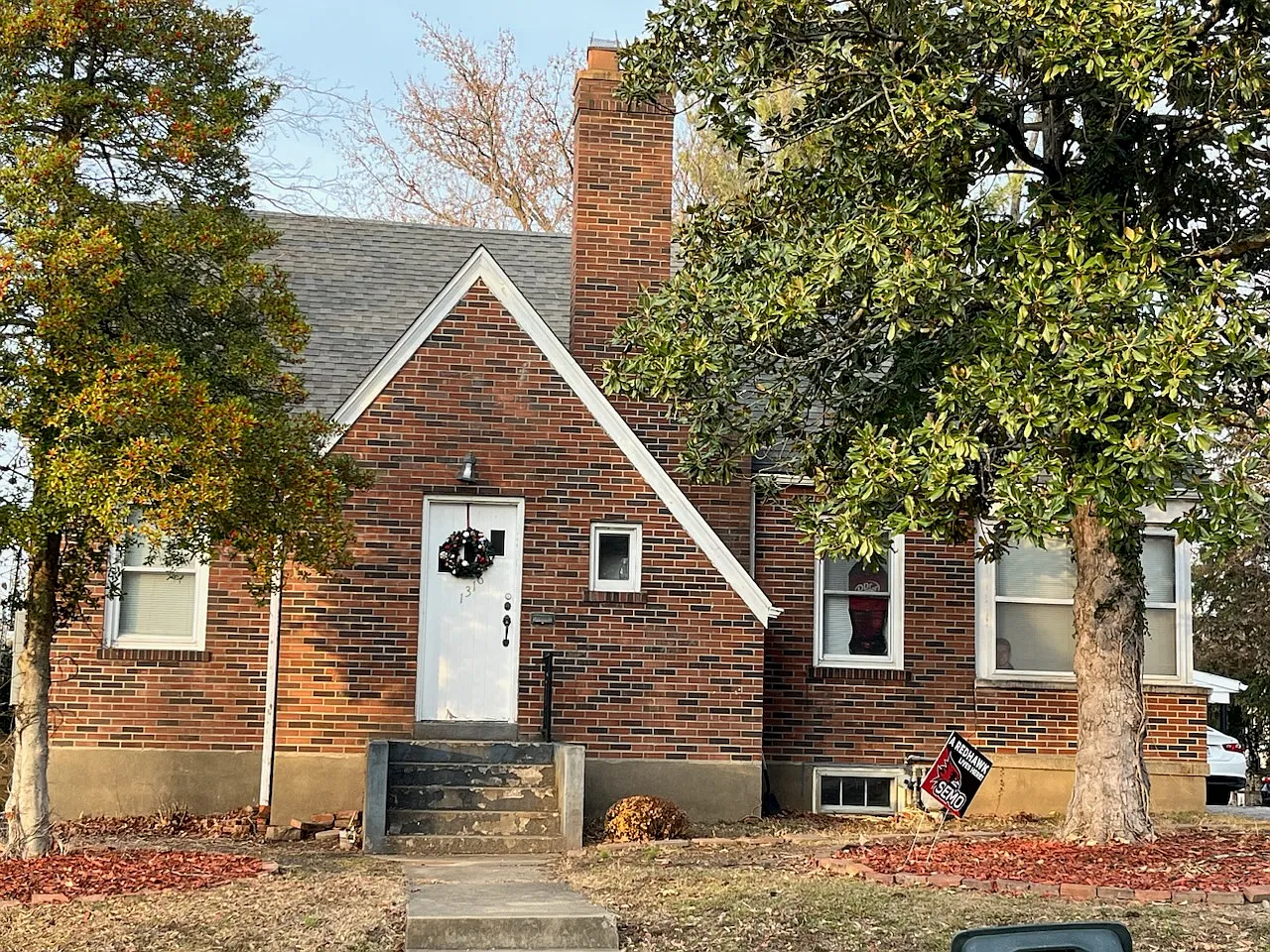 5 bed, $2,200 — Photo 1