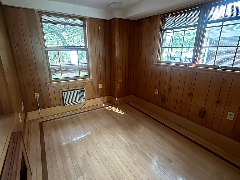325 Bogert Ave — Photo 12