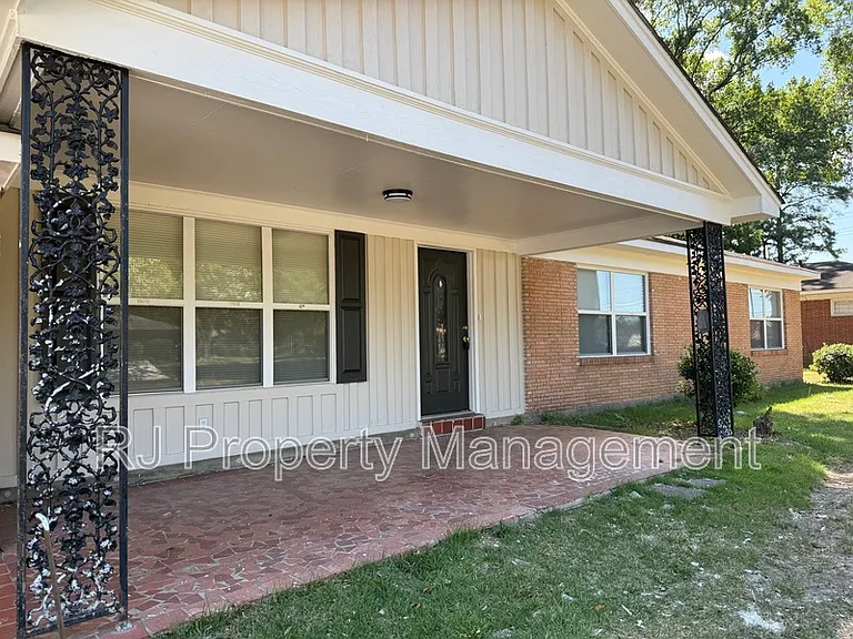 4652 Kassel Rd — Photo 3