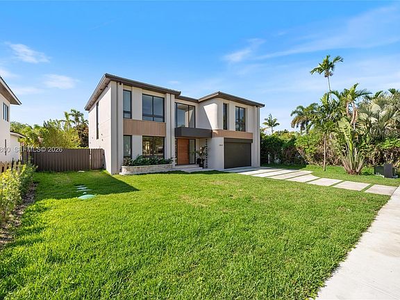 3rd image of 5854 SW 30th St