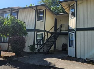 2876 State St APT D, Medford, OR 97504