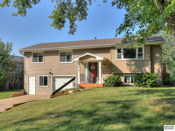 5612 N 96th St, Omaha, NE 68134