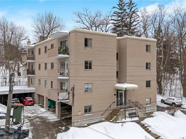 49 Park Ave #402, Halton Hills, ON L7G 3H9