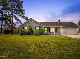 208 Parnell Rd, Hubert, NC 28539