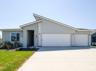 9038 W Camellia St, Nampa, ID 83687
