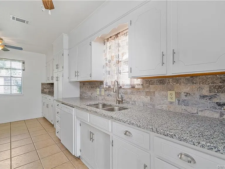 3511 Lanell Dr — Photo 9