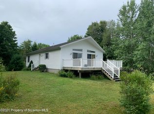 275 Roundabout Way, Union Dale, PA 18470