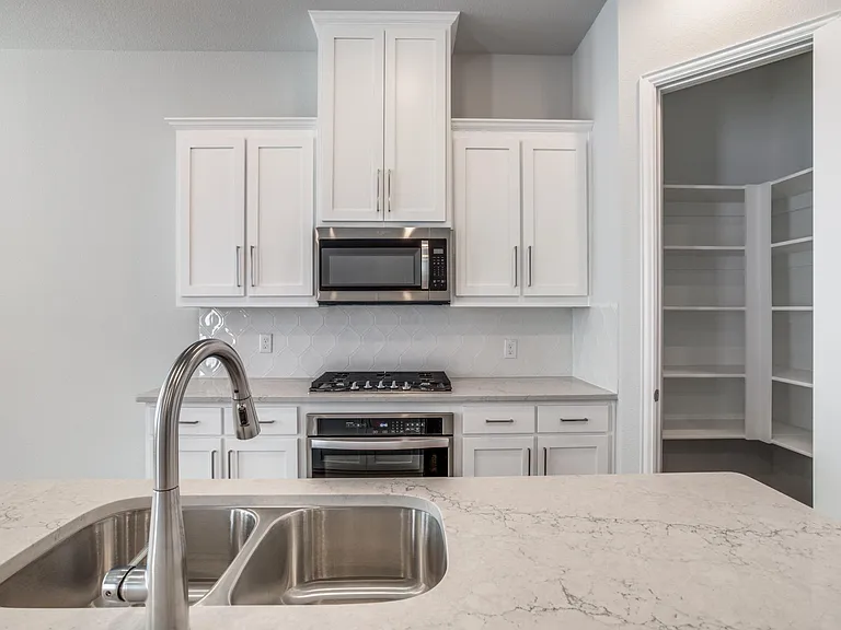 4628 Piedras Lanzar Dr — Photo 10