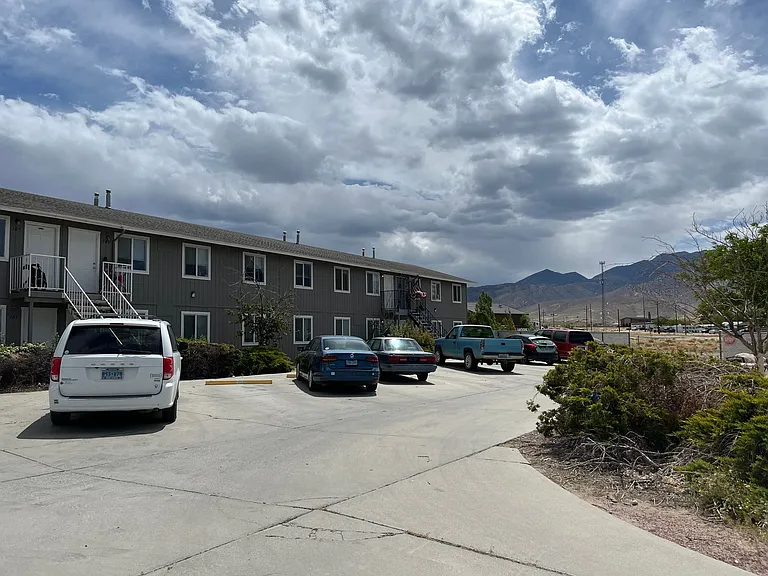 510 E 1st St, Hawthorne, NV 89415 — Photo 7